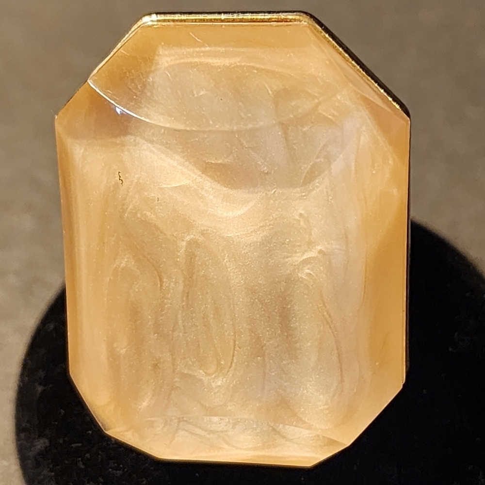 Large stone ring - Picture 3 of 4